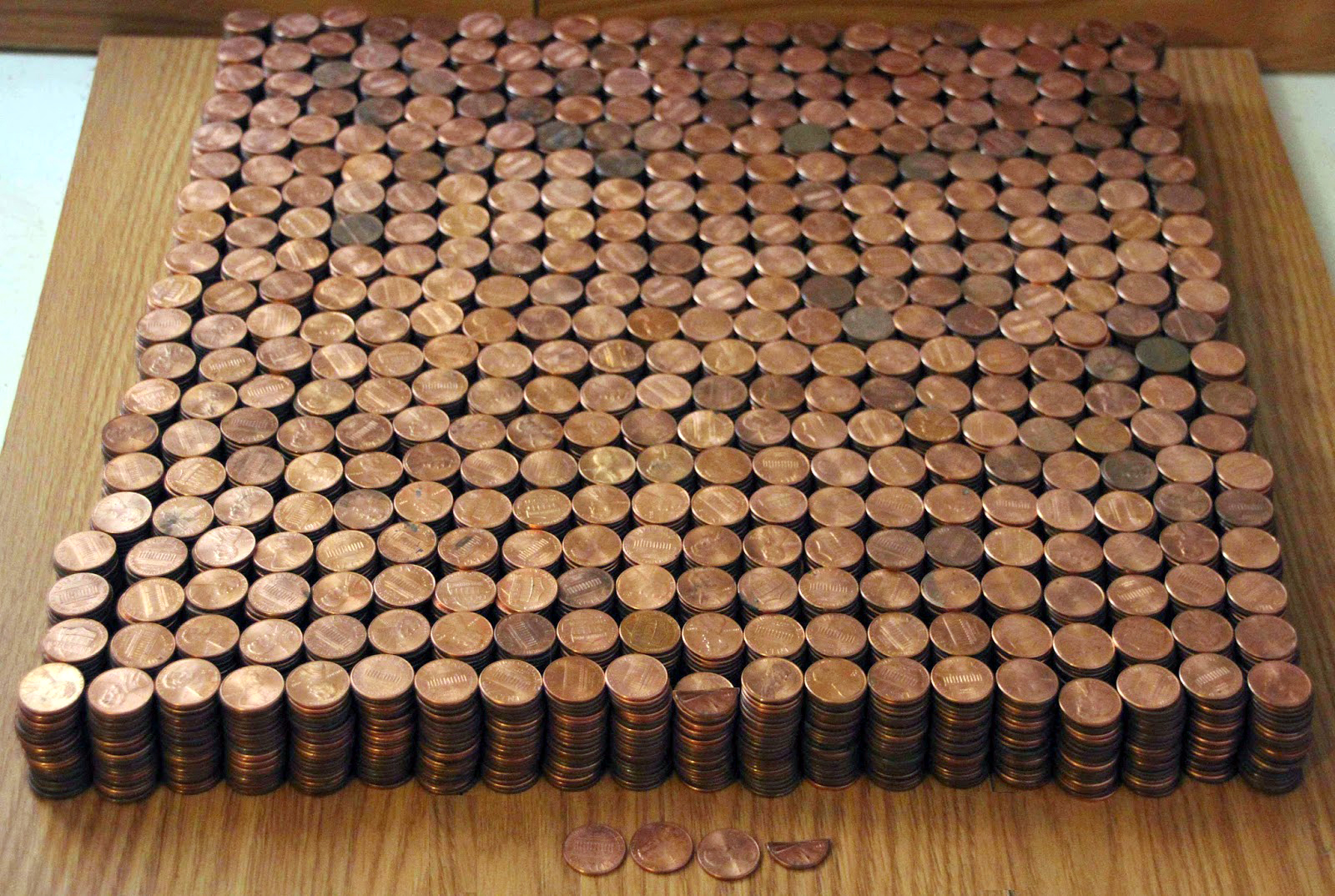 Сколько валют бита. Цифра 40 из монет. Roll of Quarters.